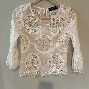 Fab’rik White Embroidered Top Size Small Nwt Long Sleeves